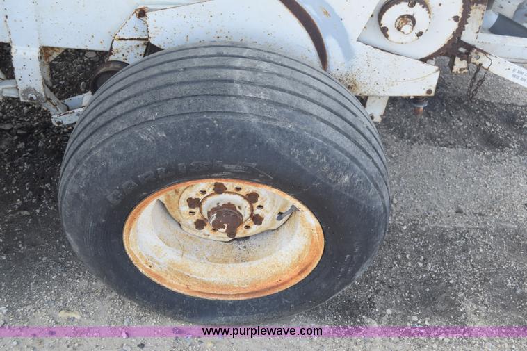 image for item J6511 Wilmar 500 fertilizer spreader