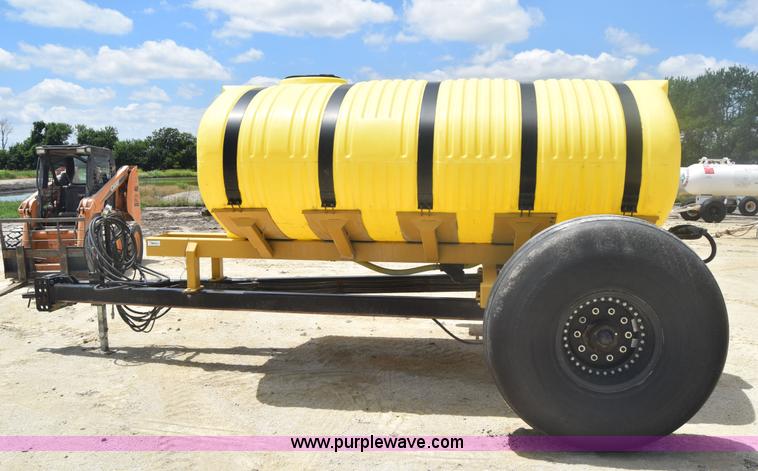 image for item J6517 Wako nurse tank trailer