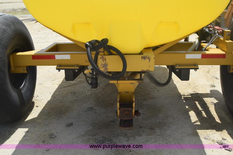 image for item J6517 Wako nurse tank trailer