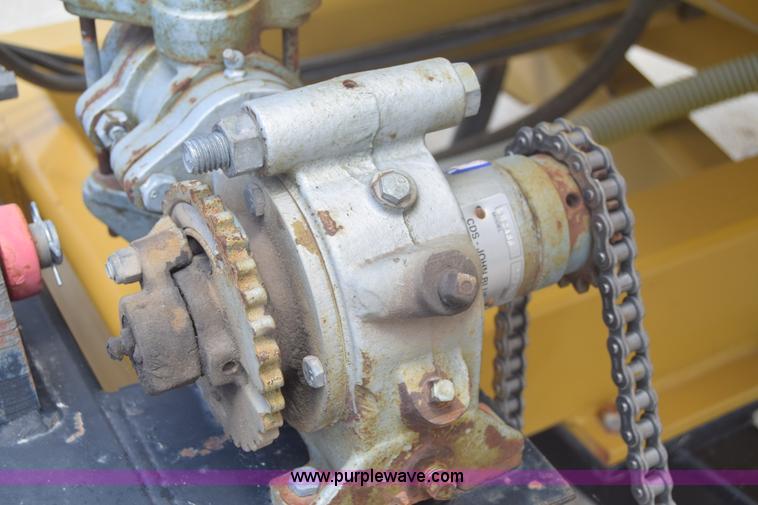 image for item J6517 Wako nurse tank trailer