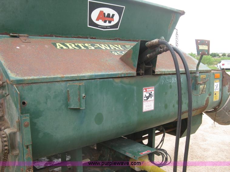 image for item J6540 Arts-Way Silamix 850-B feed wagon
