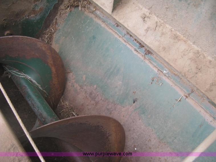 image for item J6540 Arts-Way Silamix 850-B feed wagon