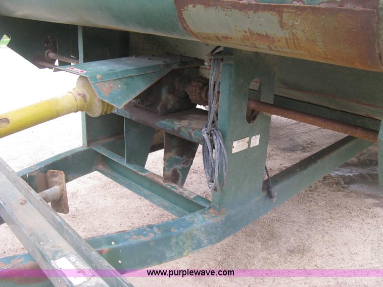 image for item J6540 Arts-Way Silamix 850-B feed wagon