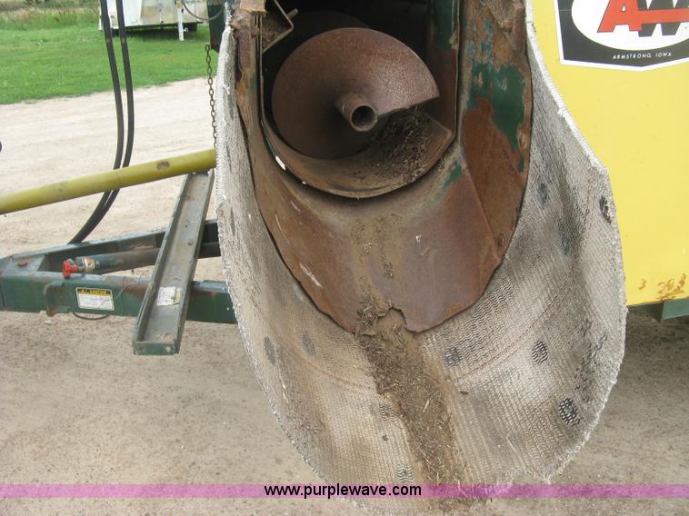 image for item J6540 Arts-Way Silamix 850-B feed wagon