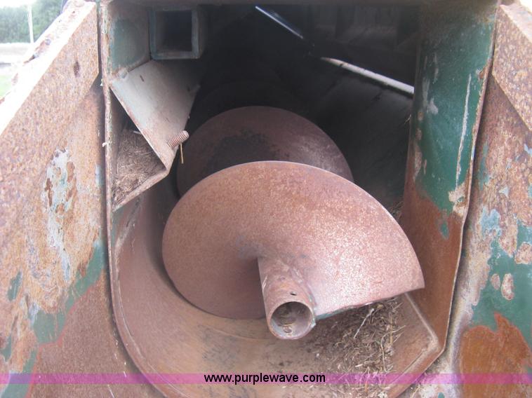 image for item J6540 Arts-Way Silamix 850-B feed wagon