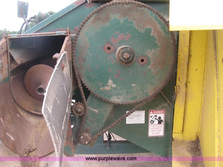 image for item J6540 Arts-Way Silamix 850-B feed wagon