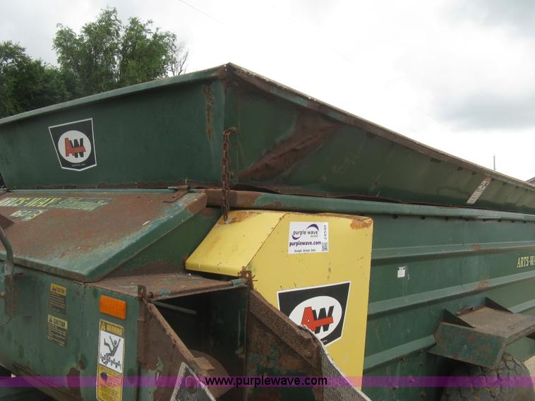 image for item J6540 Arts-Way Silamix 850-B feed wagon