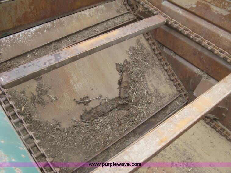 image for item J6540 Arts-Way Silamix 850-B feed wagon