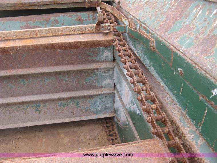 image for item J6540 Arts-Way Silamix 850-B feed wagon