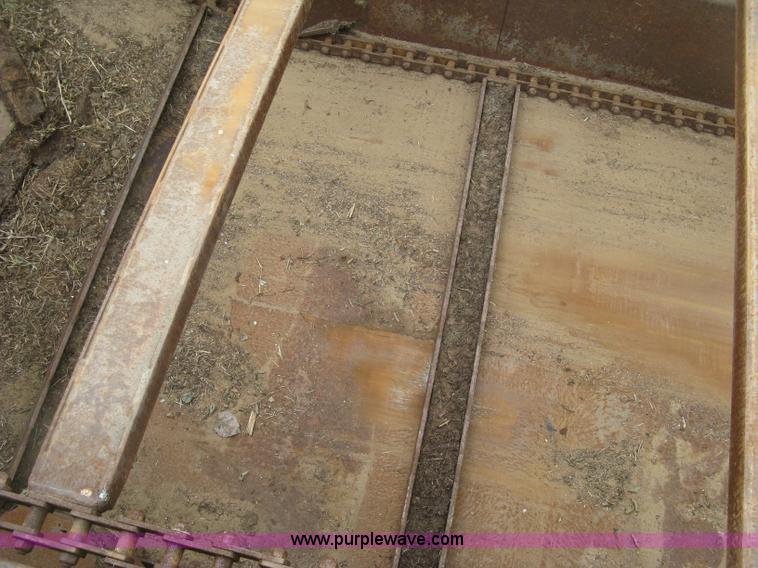 image for item J6540 Arts-Way Silamix 850-B feed wagon