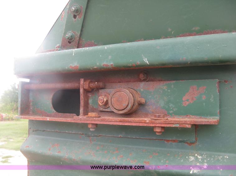 image for item J6540 Arts-Way Silamix 850-B feed wagon