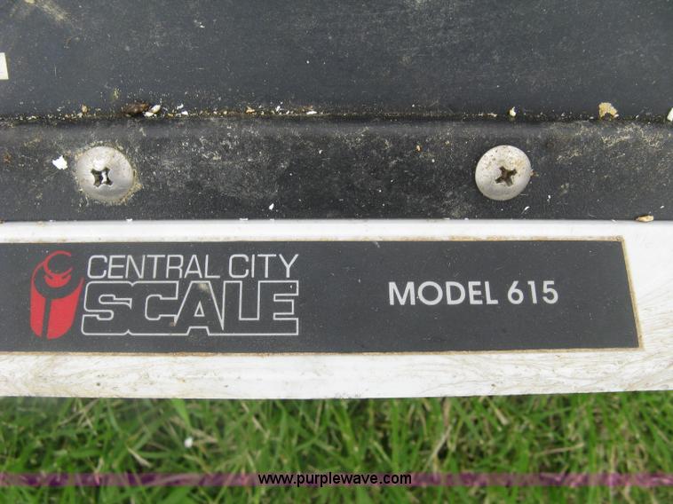 image for item J6540 Arts-Way Silamix 850-B feed wagon