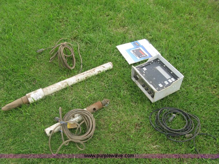 image for item J6540 Arts-Way Silamix 850-B feed wagon