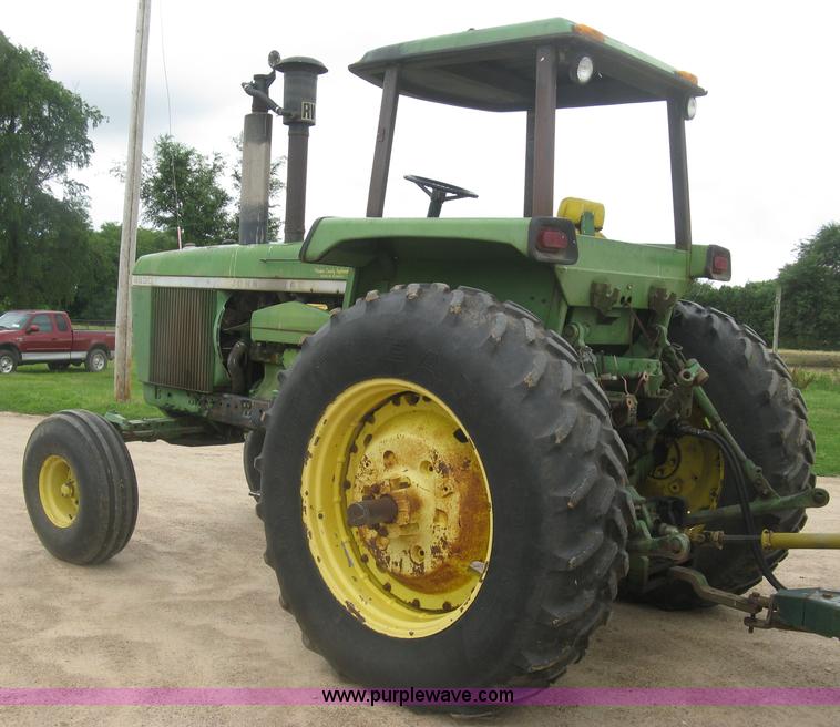 image for item J6541 1975 John Deere 4630 tractor