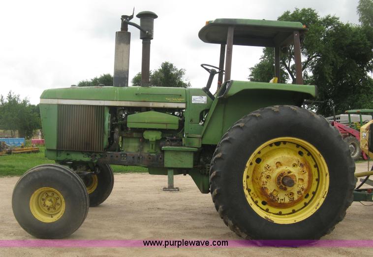 image for item J6541 1975 John Deere 4630 tractor