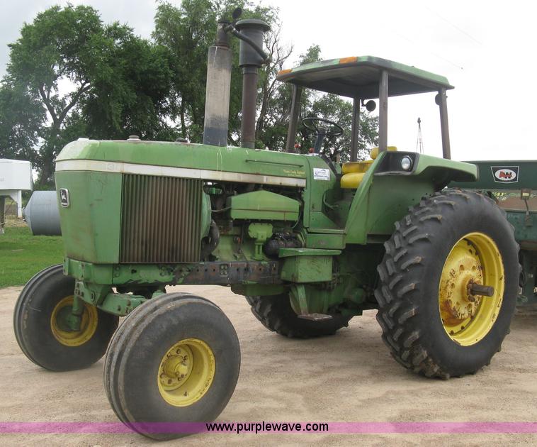 image for item J6541 1975 John Deere 4630 tractor