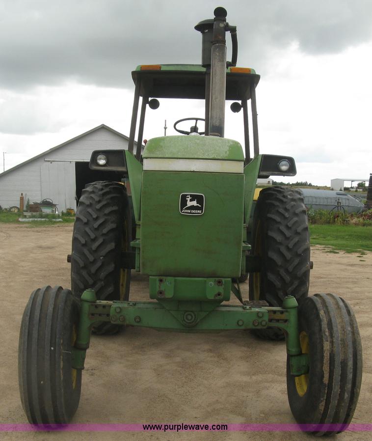image for item J6541 1975 John Deere 4630 tractor