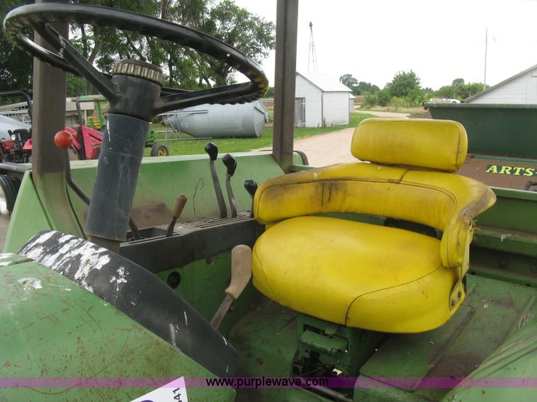 image for item J6541 1975 John Deere 4630 tractor