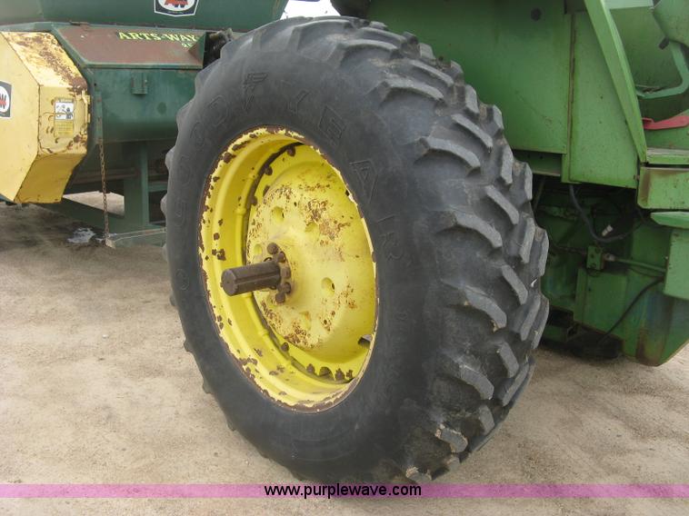 image for item J6541 1975 John Deere 4630 tractor
