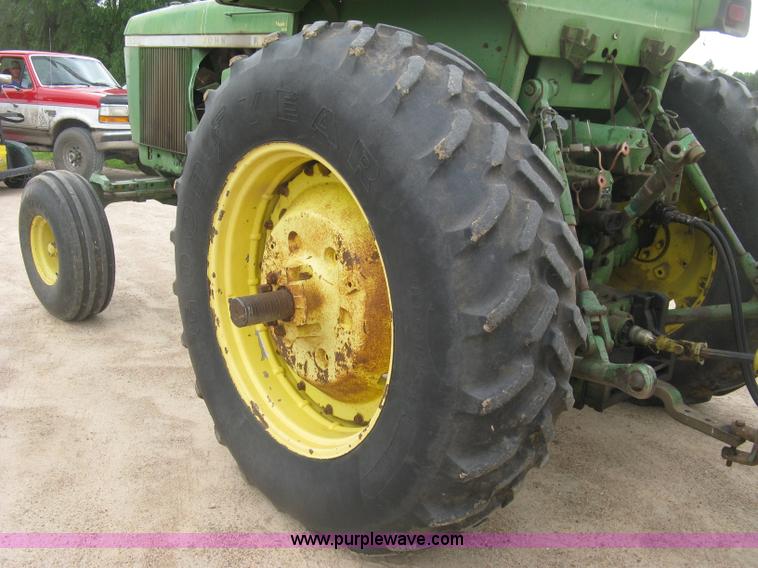 image for item J6541 1975 John Deere 4630 tractor