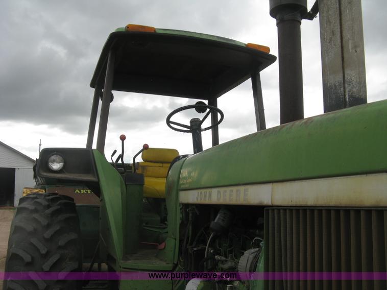 image for item J6541 1975 John Deere 4630 tractor