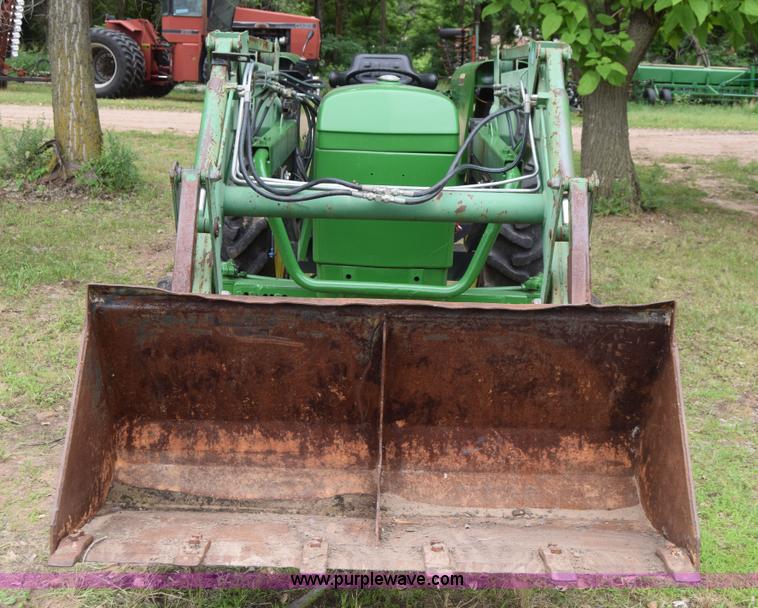 image for item J6563 1978 John Deere 2440 tractor