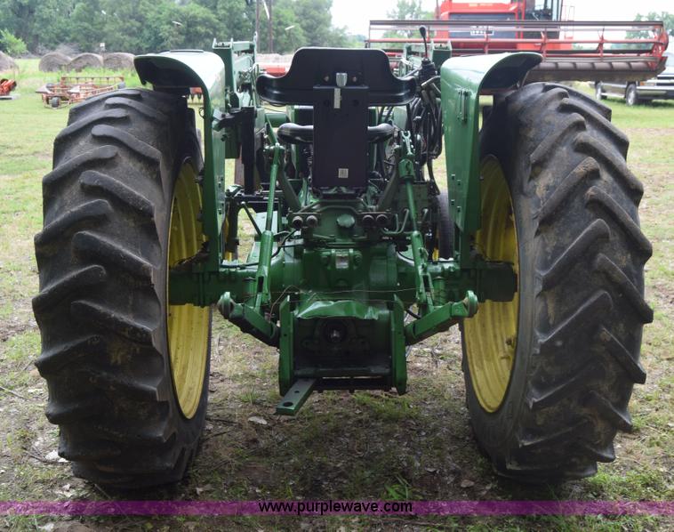 image for item J6563 1978 John Deere 2440 tractor
