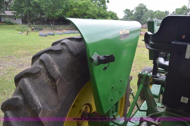 image for item J6563 1978 John Deere 2440 tractor