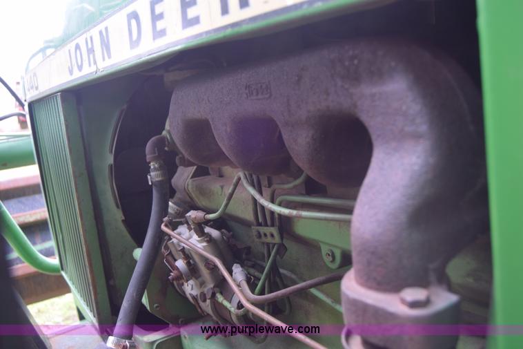image for item J6563 1978 John Deere 2440 tractor