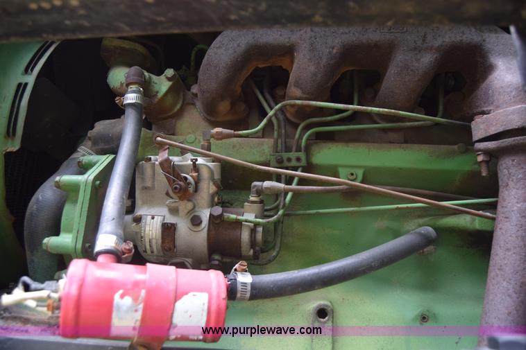 image for item J6563 1978 John Deere 2440 tractor