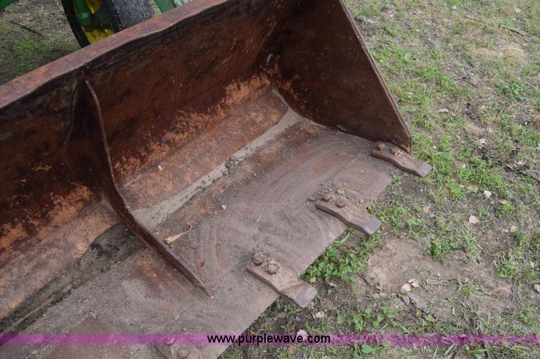 image for item J6563 1978 John Deere 2440 tractor