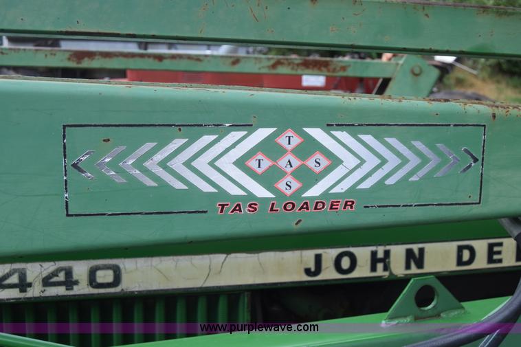 image for item J6563 1978 John Deere 2440 tractor
