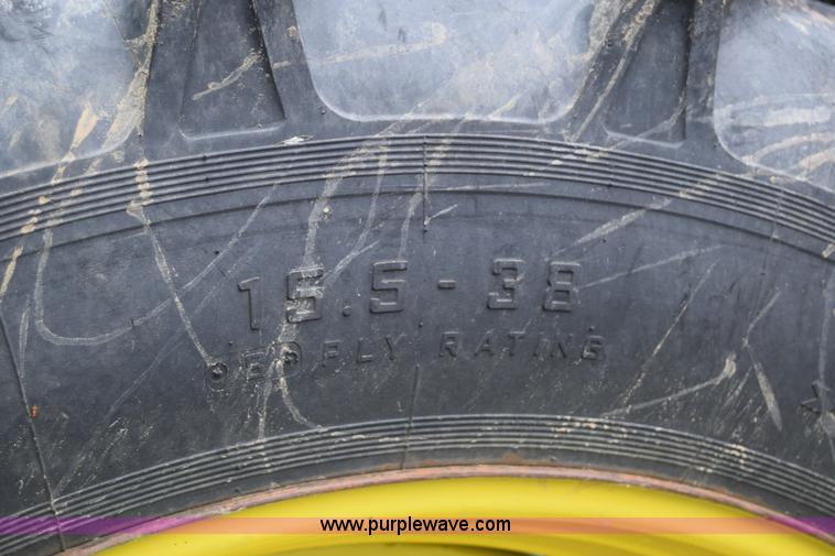 image for item J6563 1978 John Deere 2440 tractor