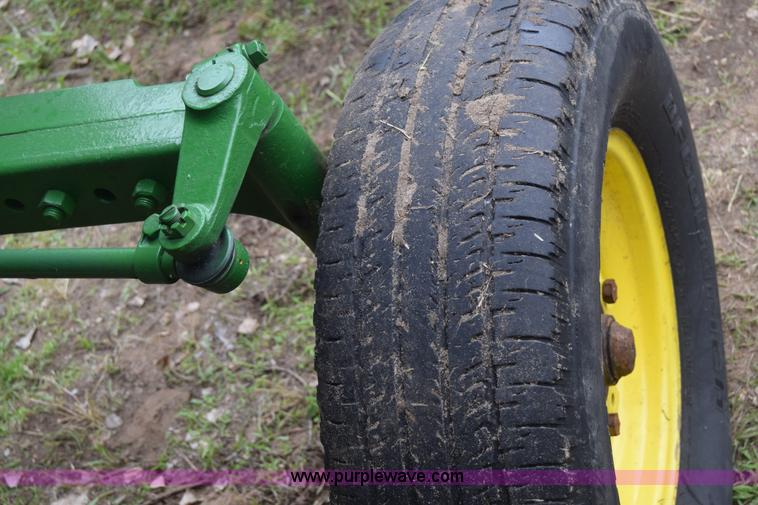 image for item J6563 1978 John Deere 2440 tractor