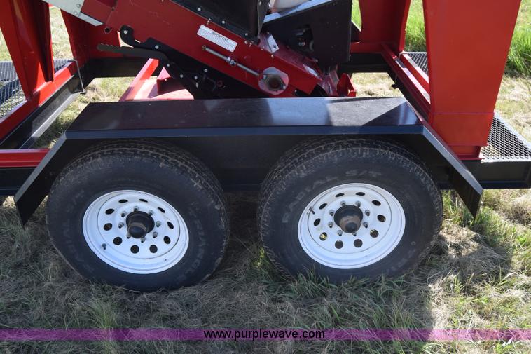 image for item J6573 Patriot 245 seed tender