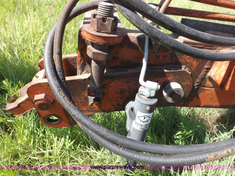 image for item J6961 Sunflower 7X5 sweep plow