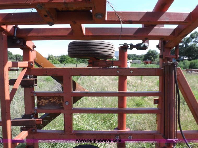 image for item J6961 Sunflower 7X5 sweep plow