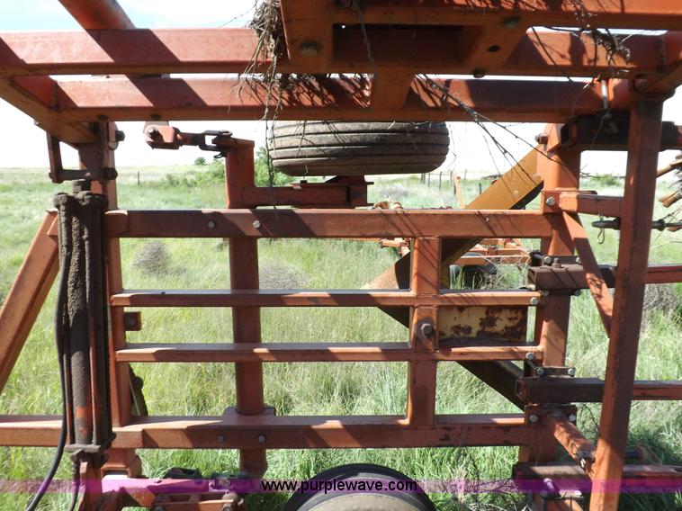 image for item J6961 Sunflower 7X5 sweep plow