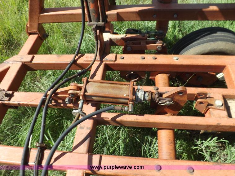 image for item J6961 Sunflower 7X5 sweep plow