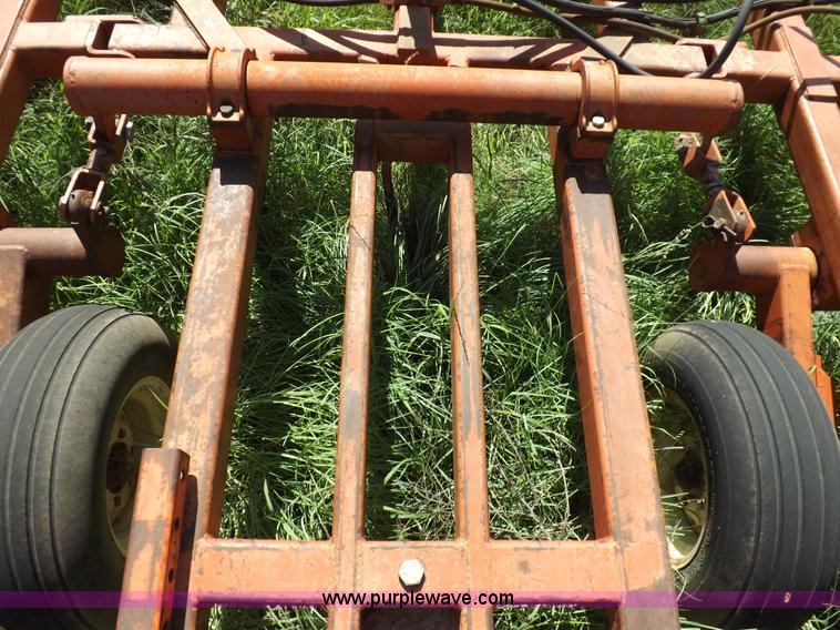 image for item J6961 Sunflower 7X5 sweep plow