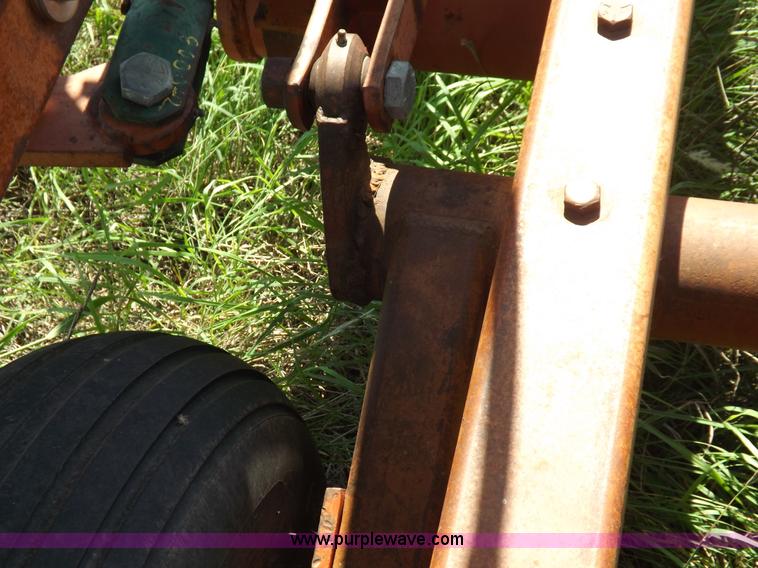 image for item J6961 Sunflower 7X5 sweep plow