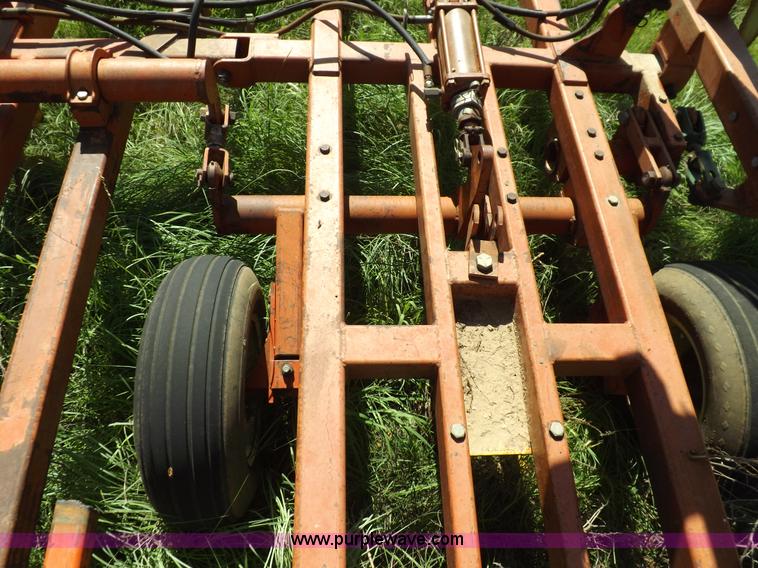 image for item J6961 Sunflower 7X5 sweep plow