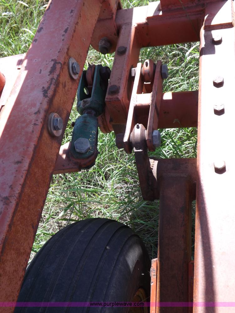 image for item J6961 Sunflower 7X5 sweep plow