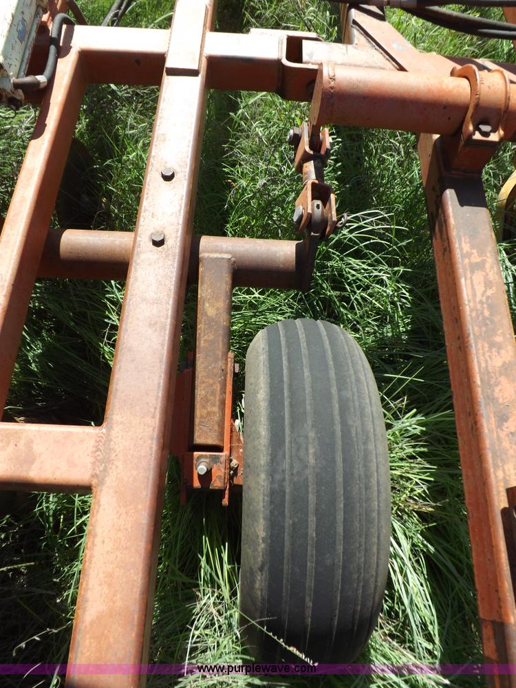 image for item J6961 Sunflower 7X5 sweep plow