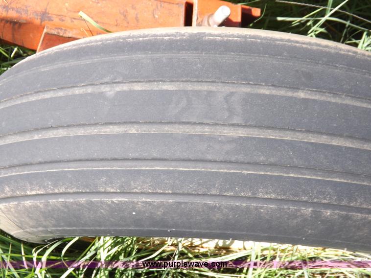 image for item J6961 Sunflower 7X5 sweep plow