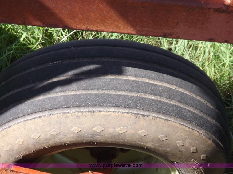 image for item J6961 Sunflower 7X5 sweep plow