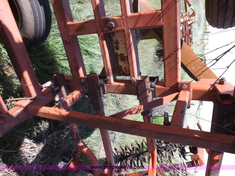 image for item J6961 Sunflower 7X5 sweep plow