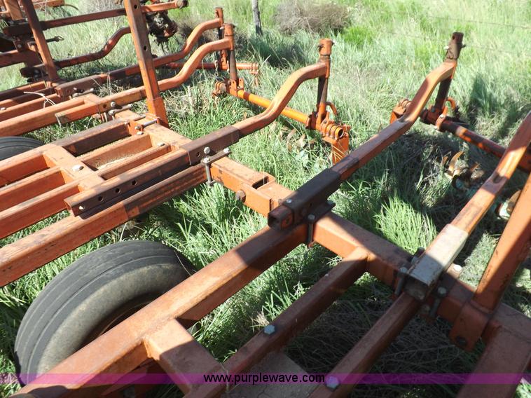 image for item J6961 Sunflower 7X5 sweep plow