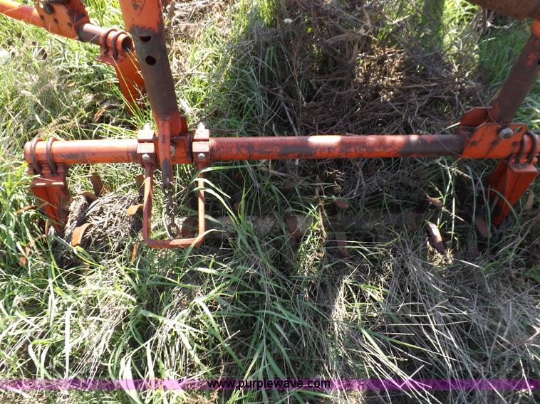 image for item J6961 Sunflower 7X5 sweep plow