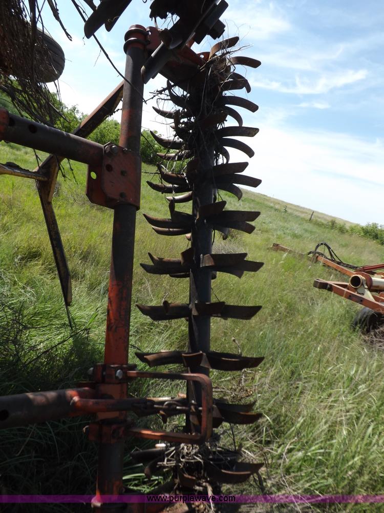 image for item J6961 Sunflower 7X5 sweep plow